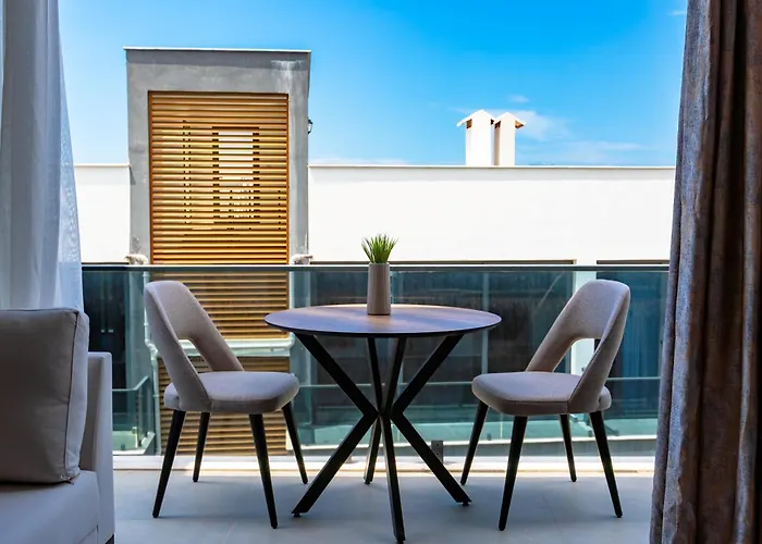 アパート Oftenflats Stylish By Holidaykeys キレニア