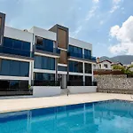 Oftenflats Stylish By Holidaykeys Appartement
